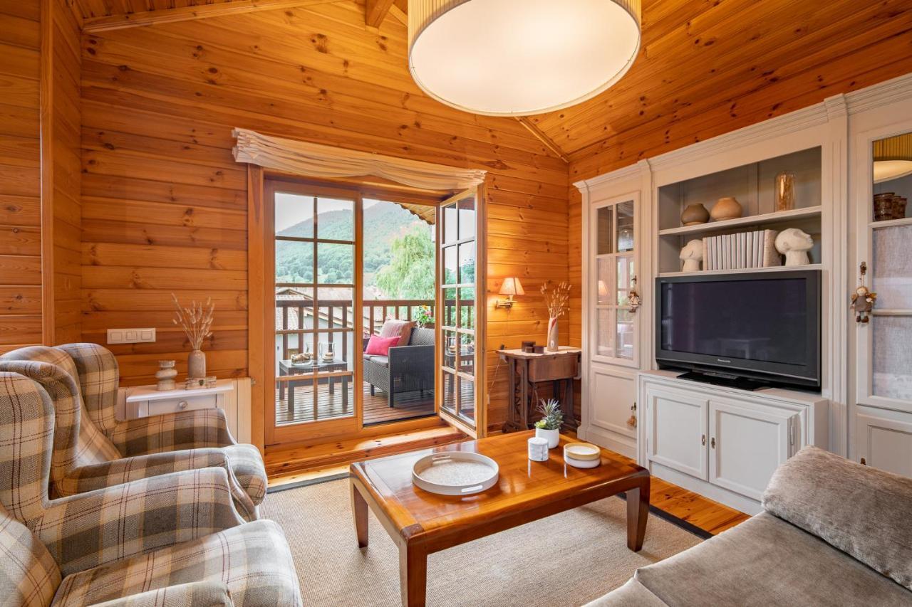 Espectacular Apartamento De Madera Frente Al Rio Ter - カンプロドン エクステリア 写真