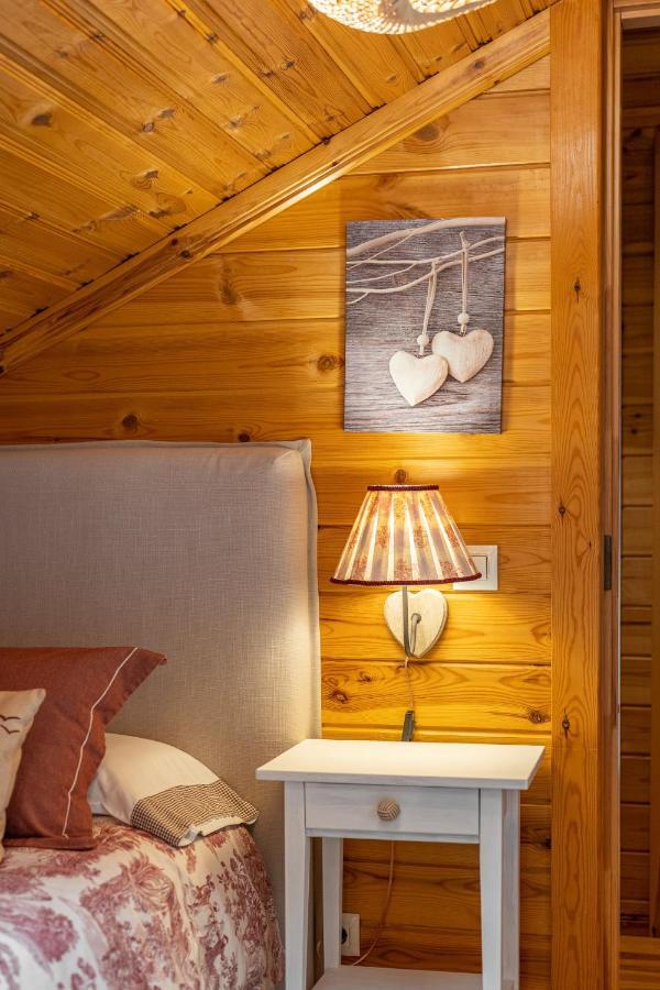 Espectacular Apartamento De Madera Frente Al Rio Ter - カンプロドン エクステリア 写真